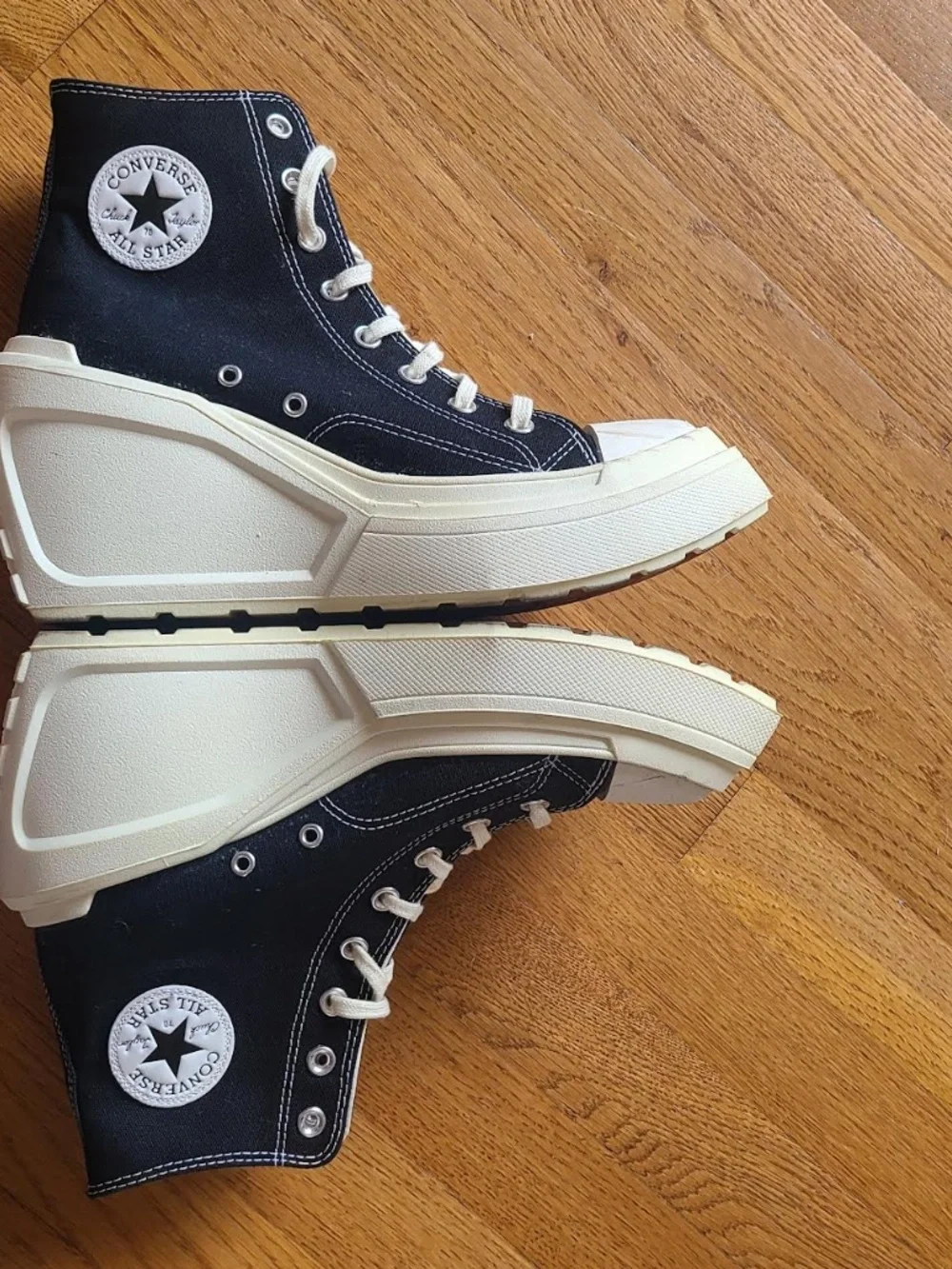 Converse Chuck 70 De Luxe Wedge Sneaker Womens 10.5 Black Platform A06478C EU 42